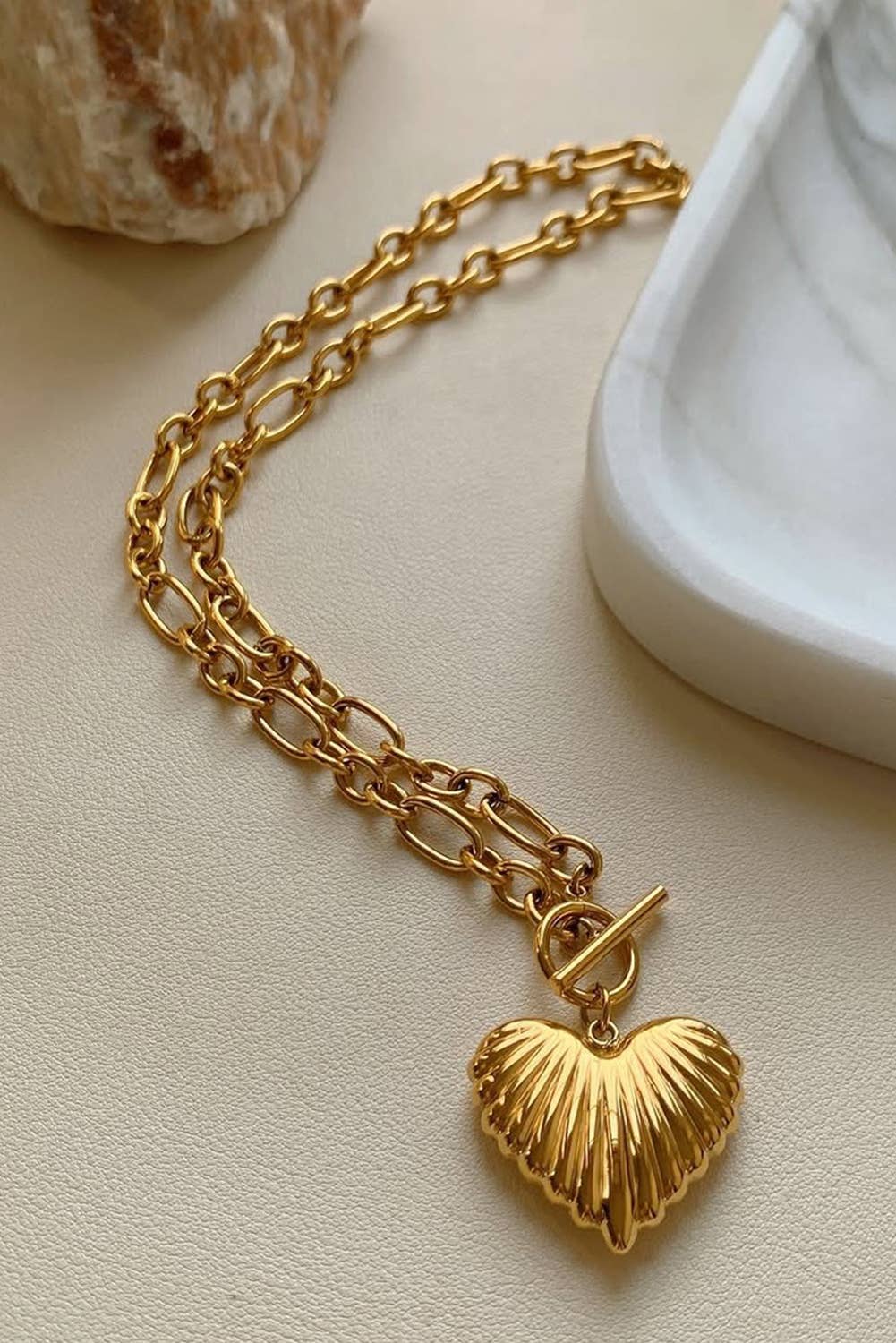 Chunky Heart Necklace: Gold
