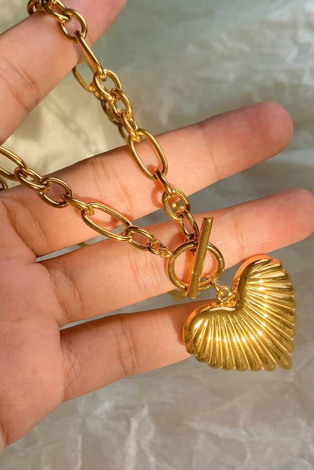 Chunky Heart Necklace: Gold